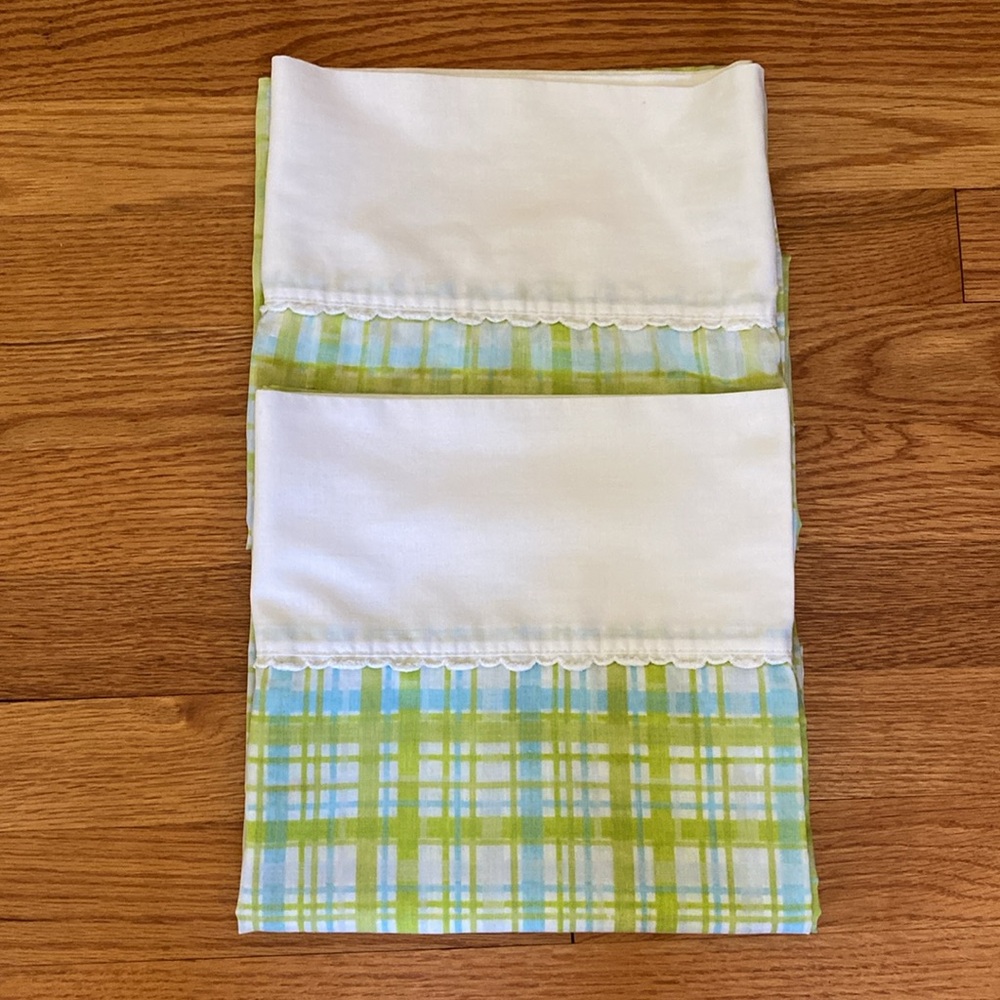 VTG Pair of Pillowcases Springmaid Plaid